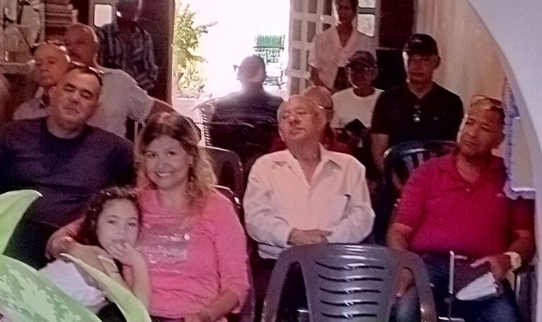 Experimentando la Fe y la Comunidad: Nuestro Servicio de Iglesia Cristiana Casa de Pan